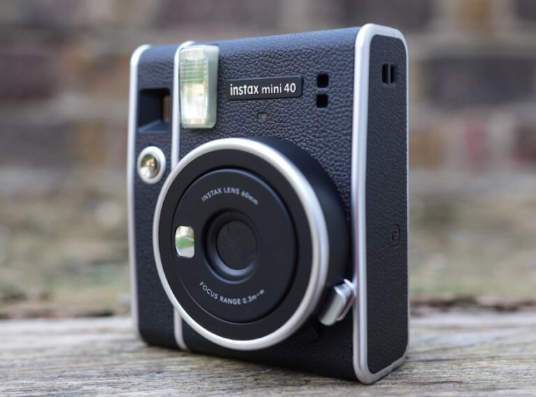 Read more about the article Fujifilm Instax Mini 40 Instant Camera User Guide