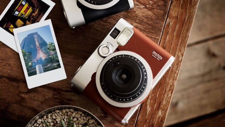 Read more about the article Fujifilm Instax Mini 90 Neo Classic Instant Film Camera User Guide